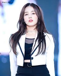 Previously, netizens on online communities and social media speculated that the two idols were dating based hyebin debuted in 2016 with momoland, and marco debuted a year later as part of hby. Momoland Members Age Height Profile 10 Facts Kpop Profilesio
