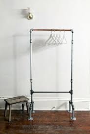 Kleiderstander Selber Bauen Ersatz Fur Den Kleiderschrank Kleiderstander Selber Bauen Kleiderstander Mobel Zum Selbermachen