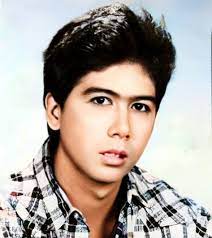 Si John "Jonjon" Hernandez Salvador ay isinilang Noong October 9,1969 at  Sumakabilang buhay ito Noong November 7,1993 sa edad na 24. na kilala rin  bilang Jon Hernandez , ay isang kilalang artistang