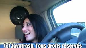 REALITY PORN | Une Libertine suce deux Polonais à la sortie dune  casse-auto. | ZavaTrash Officiel