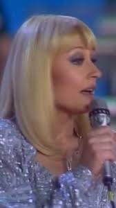 “Darei la vita per averti accanto…” ✨, El 🗓️6/08/1994 fallecía el  cantautor Domenico Modugno. Hoy le rendimos un ‘piccolo omaggio’ 🌹con esta  preciosa versión de “La lontananza” interpretada por ...