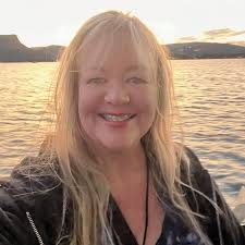 Sherri Buck's Instagram, Twitter & Facebook