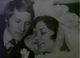 It's almost my parents 55th wedding anniversary, would somebody please make  them embrace, so I could surprise them, they have never seen this done to  any photo 🙏