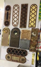 Banyolarda bulunan ahşap dolaplar, banyodaki nemden ve sudan etkilenebilir. Pleksi Ayna Ve Lazer Kesim 05343633451 Pleksi Ve Ahsap Dekarasyon