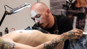 Ich liebe diese idee, wenn ich jemals ein tattoo bekomme. Heikle Tattoos Welche Motive Sind Verboten N Tv De