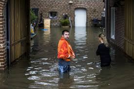 In het zuiden van limburg is sinds dinsdag 100 tot 200 millimeter gevallen en in delen van duitsland en belgië lokaal nog meer. Qbd5yavwu5kppm