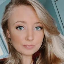 Lorrie Ann Grayson (@_lagrayson)