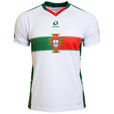 Das trikot ist atmungsaktiv und zeigt natürlich das verbandslogo auf der brust. Portugal Trikot Fan Trikot Portugal Fur Olympia Und Wm 2018 Ideal Auch Als Portugal Laufshirt Geeignet