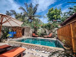hotels-near-pink-beach-lombok