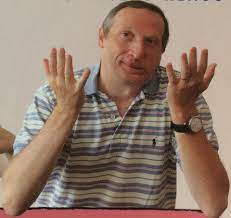 Pro jiné je zase důvodem, proč se stále držet mrtvé topky a nefrnknout pod křídla ods. Vaclav Klaus Mladsi Memes Home Facebook