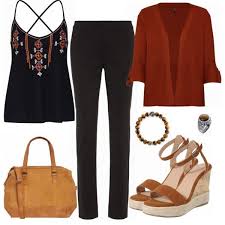 Auf www aboutyou de findest du eine große auswahl an modemarken. About You Top Outfit Fruhlings Outfits Bei Frauenoutfits De Outfit Frauenoutfits Outfit Vorstellungsgesprach