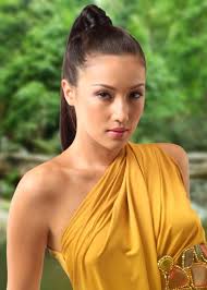 Showbiz Portal: Solenn Heussaff: Ex-GF of Derek Ramsey