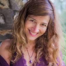 Daphne Goldberg's Instagram, Twitter & Facebook