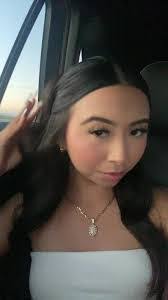 Samantha Overturf's Instagram, Twitter & Facebook