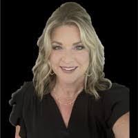 Jill Pyle's Instagram, Twitter & Facebook