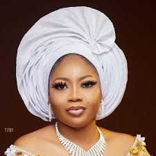 Aso Oke and Gele now available at give away prices!! Send a DM and look  this amazing!! 📸 by @taiwoadelakunphotography @ Abuja, Nigeria