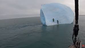 373 348 просмотров 373 тыс. Video L Explorateur Mike Horn Renverse Par Un Iceberg En Arctique