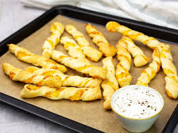 Einfache Kasestangen So Geht S Lecker In 2020 Lecker Herzhaftes Fingerfood Snacks Fur Party