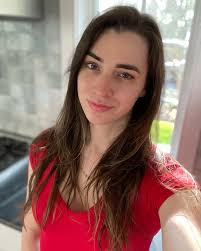 Seanna Tate (@seannaishere) • Instagram photos and videos