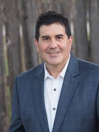 Jerry Hyatt's Instagram, Twitter & Facebook