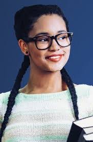 Lindsay Girard's Instagram, Twitter & Facebook