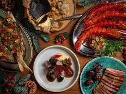 Christmas just wouldn't be the same without your favorite christmas food traditions on the table, but the food you eat might seem out of place in another part of the world. Christmas Dinners And Takeaways In Hong Kong For Any Kind Of Celebration