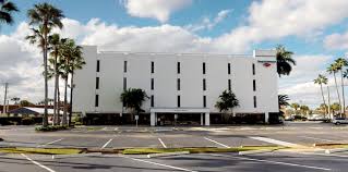 Bank of America in Stuart with Walk-Up ATM