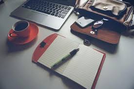 Cara mengoperasikan laptop dengan benar. Laptop Kopi Buku Catatan Pena Kacamata Teknologi Ponsel Ruang Kerja Digital Komputer Gadget Pikist