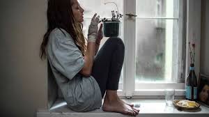 While holidaying in berlin, australian photojournalist clare meets andi, a charismatic local man, and there is an instant attraction between them. Berlin Syndrome Siaeva