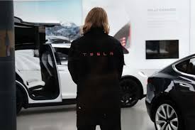 Ex Tesla Employees Reveal The Worst Parts About Working For The Company In 2020 Tesla Business Insider Layoff