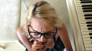 Janice Griffith in glasses gives deepthroat to her piano teacher - Porn  Movies - 3Movs