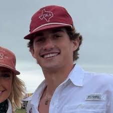 gavin ortiz (@gavin0rtiz) • Instagram photos and videos