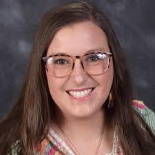 Danielle Duffield's Instagram, Twitter & Facebook