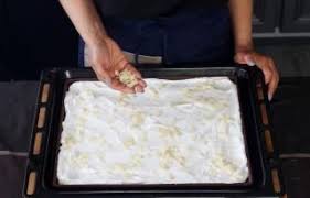 Recette Gateau Roule Meringe Aux Fruits Rouges En Video Recette Gateau Roule Recette Gateau Roule Recette Gateau