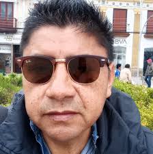 Hector Bolaños updated his cover photo.