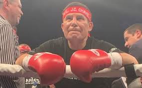 Chavez backs up early as reyes is patient with his jab. Clase De Box Mas Grande Del Mundo De Julio Cesar Chavez Pospuesta