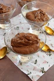 Mousse Au Chocolat Legere Aux Blancs D Oeufs Recette Facile Recette Mousse Au Chocolat Legere Mousse Au Chocolat Mousse Au Chocolat Maison