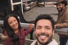 How 'bout a little Christmas appetizer for Thanksgiving? 🎄🙏🏼 Very  thankful for the friends