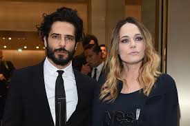 Select from premium laura chiatti of the highest quality. Laura Chiatti E Marco Bocci Le Dediche Social Per Il Sesto Anniversario