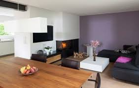 Das Mini Wohnzimmer Mit Kamin Und Tv Ist Kuschelig Lockt Nach Dem Essen Aufs Sofa Fur Einen Espresso Und L Zimmerdekoration Haus Wohnzimmer Wohnzimmer Ideen