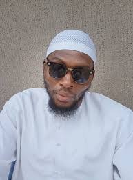 Kelly Dewall's Instagram, Twitter & Facebook