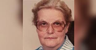 Melissa Dimick's Instagram, Twitter & Facebook