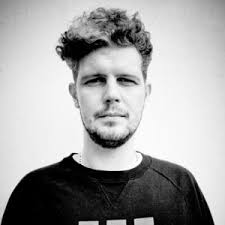 Studio & live setups of the world's best DJs and producers