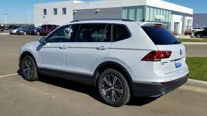 Check for severe damage, salvage, and theft. 2018 Vw Tiguan Sel In White Silver Youtube