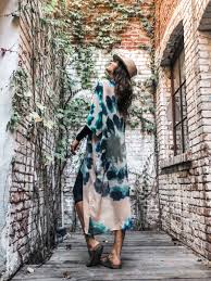 Curve Enhancing Goddess Kimono In 2020 Dressbarn Outfits Polyester Kimono Kimono