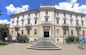Tedesco, francese,italiano,romancio (uf ficiale) capitale:berna forma di governo: Universita Della Svizzera Italiana Wikiwand