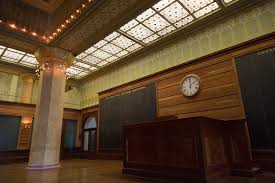What should investors in chicago stocks be looking for? File Chicago Stock Exchange Trading Room 33194524816 Jpg Wikimedia Commons