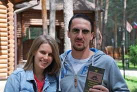 Anews рассказывает о его биографии, карьере, личной жизни. Darya Melnikova I Artur Smolyaninov Istoriya Lyubvi Tajnaya Svadba I Ozhidanie Rebenka Muzh Dari Melnikovoj Detstvo I Yunosheskie Gody