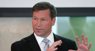 Mack staff tied to anti-Chávez group