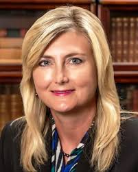 Angie Pettinger's Instagram, Twitter & Facebook